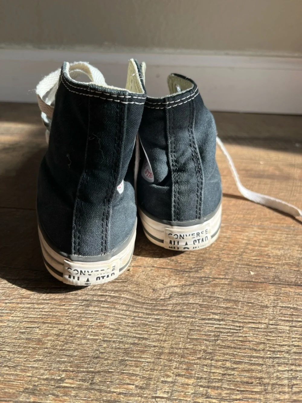 Converse Chuck Taylor All Star Hi-Top sneaker in black size 1‎